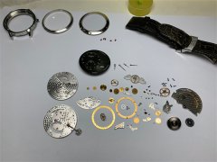雅克德罗机械表星期框意外破损，如何精致修复